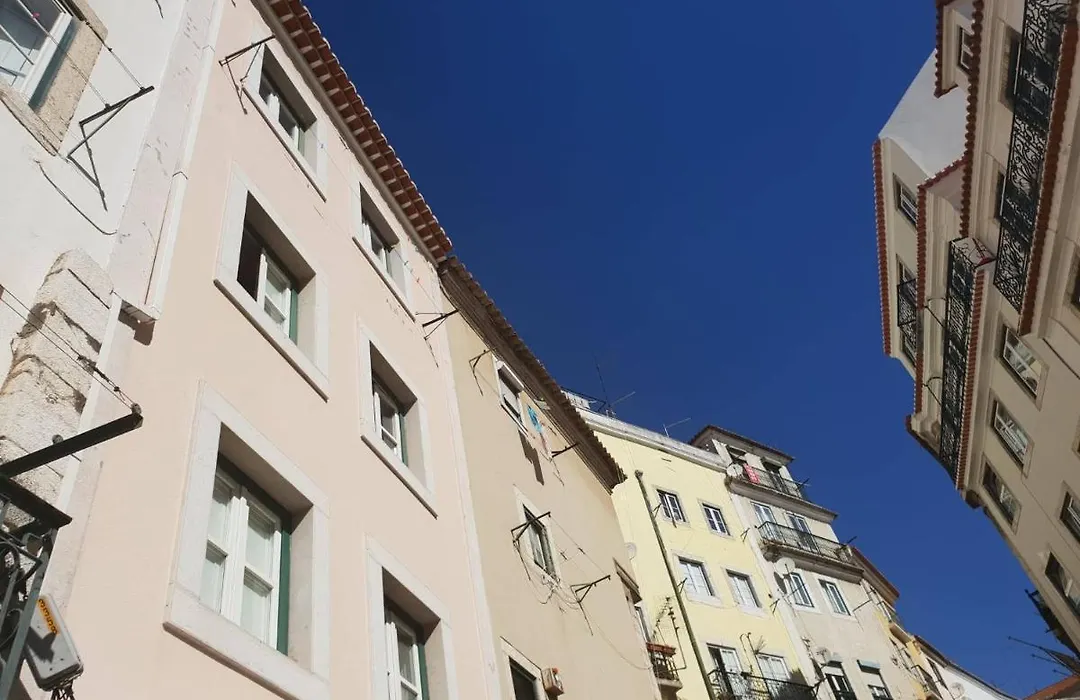 Inloveapartments - One Love, One Heart-1
