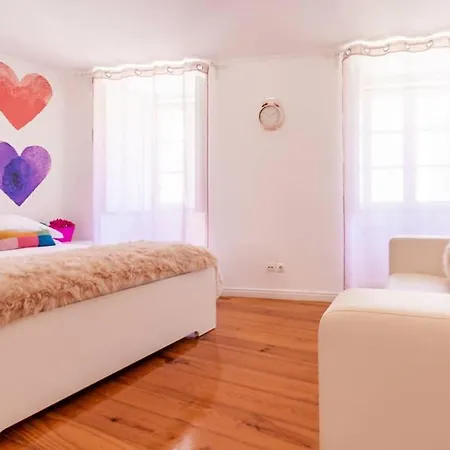 Inloveapartments - One Love, One Heart-3